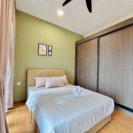 2Br Luxury Rooftop Swimming Pook Homestay@Georgetown@10Pax - 无敌美景两房民宿 Экстерьер фото